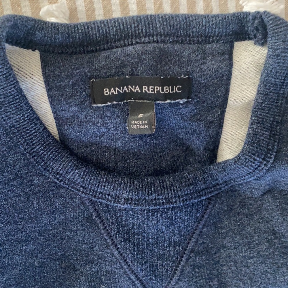 Sweatshirt - Picture 2 of 4